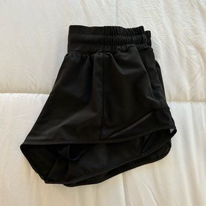 Lululemon hotty hot shorts!
